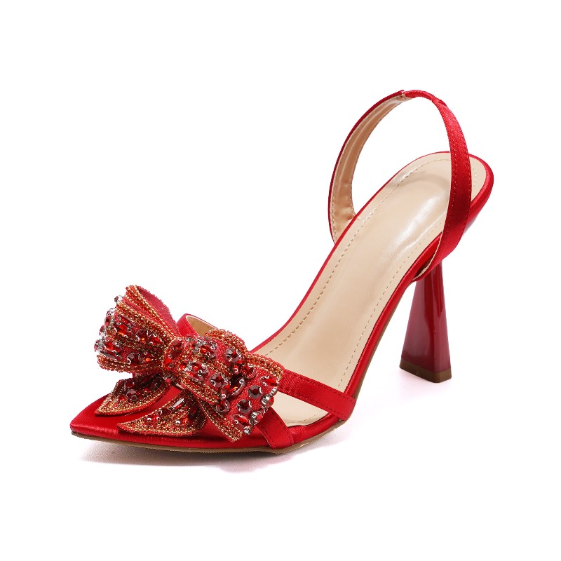 รองเท้าส้นสูงหัวแหลมประดับเพชร - Shoe Tree บทวิจารณ์และราคา
