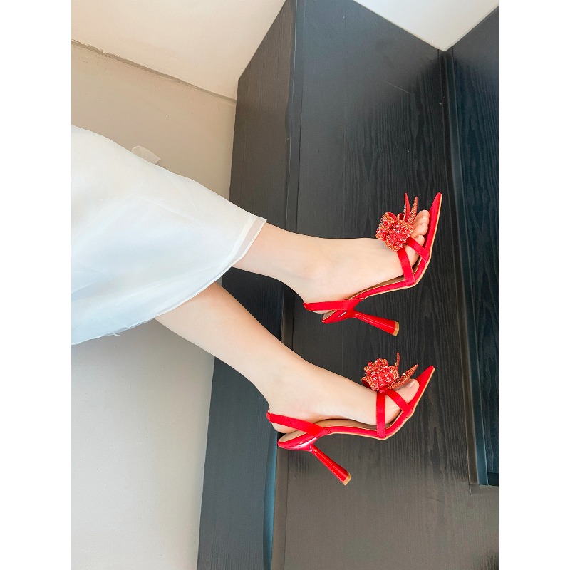 รองเท้าส้นสูงหัวแหลมประดับเพชร - Shoe Tree บทวิจารณ์และราคา