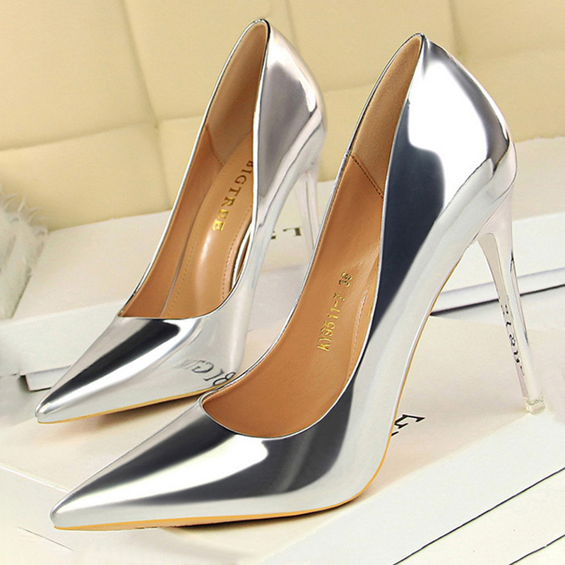 BIGTREE รองเท้าผู้หญิงปั๊มสิทธ - Shoe Tree บทวิจารณ์และราคา