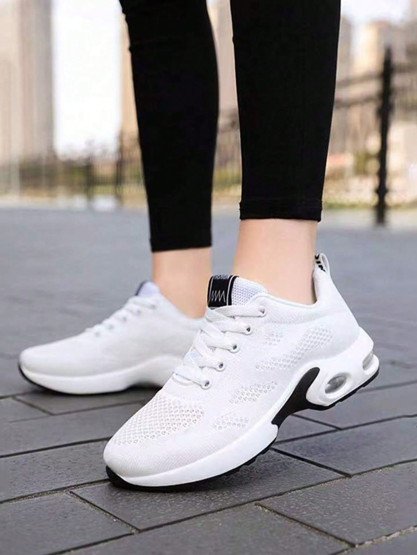รองเท้าทำงานเพื่อสุขภาพแบบออร์ - Sneaker Box บทวิจารณ์และราคา