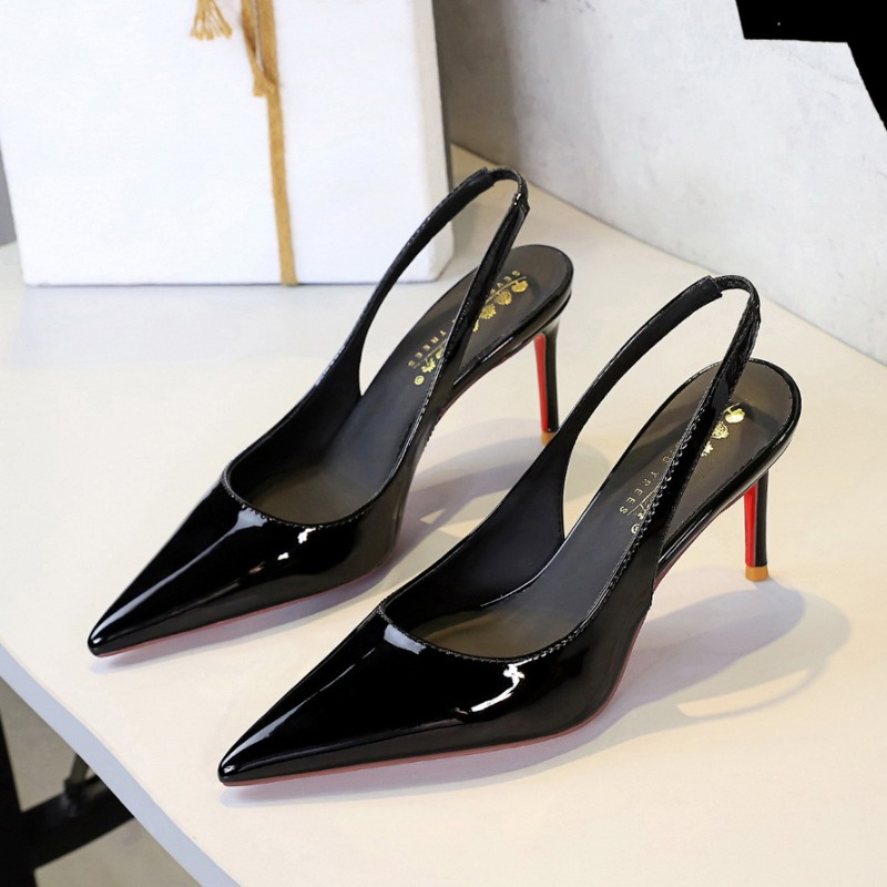 รองเท้าส้นสูงหัวแหลมสไตล์ยุโรป - Shoe Tree บทวิจารณ์และราคา